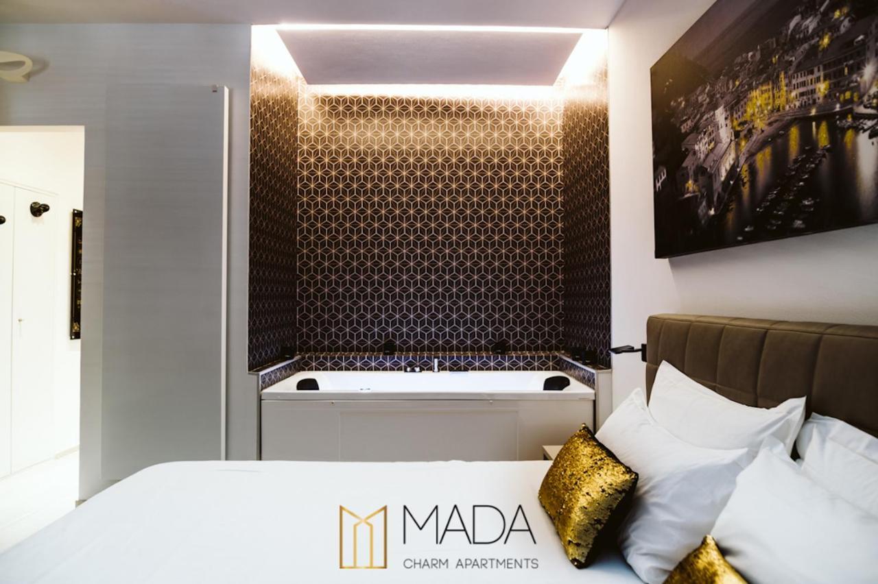 Mada Charm Apartments Jacuzzi เวอนาซซา ภายนอก รูปภาพ
