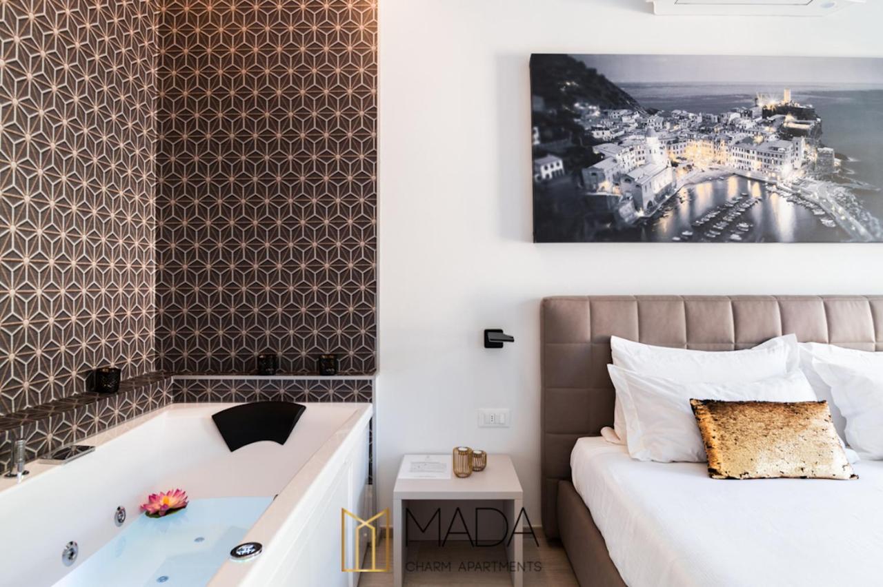 Mada Charm Apartments Jacuzzi เวอนาซซา ภายนอก รูปภาพ
