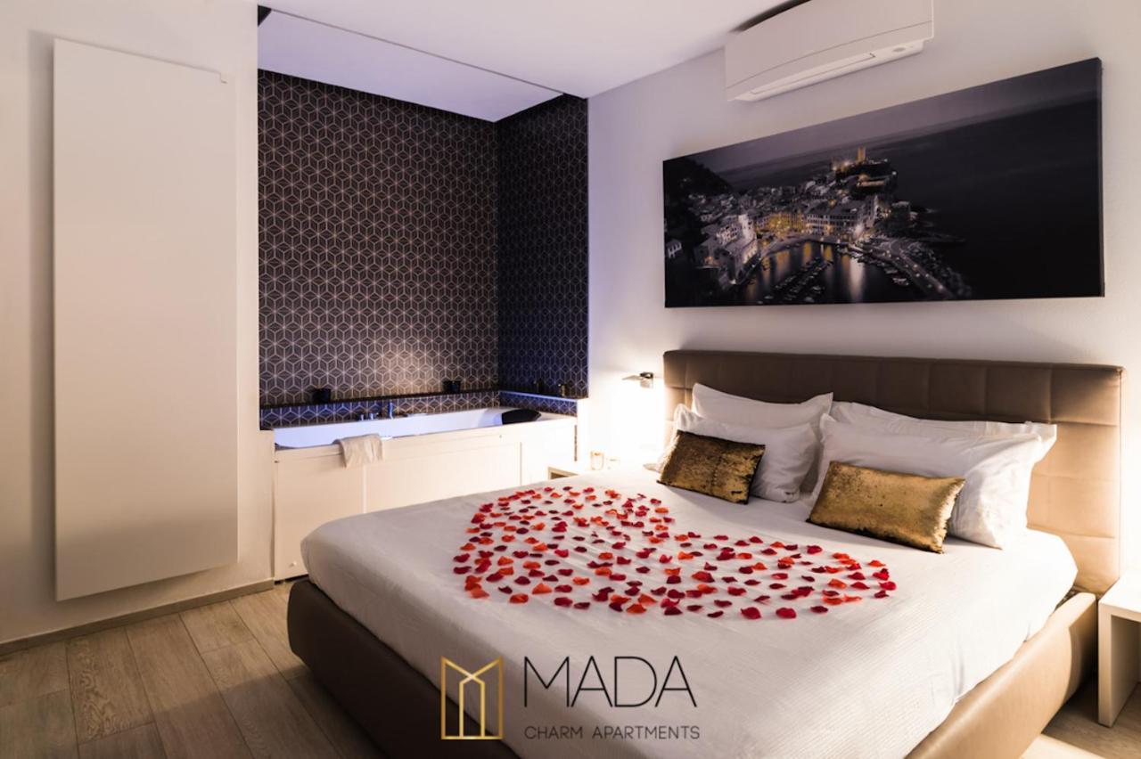 Mada Charm Apartments Jacuzzi เวอนาซซา ภายนอก รูปภาพ
