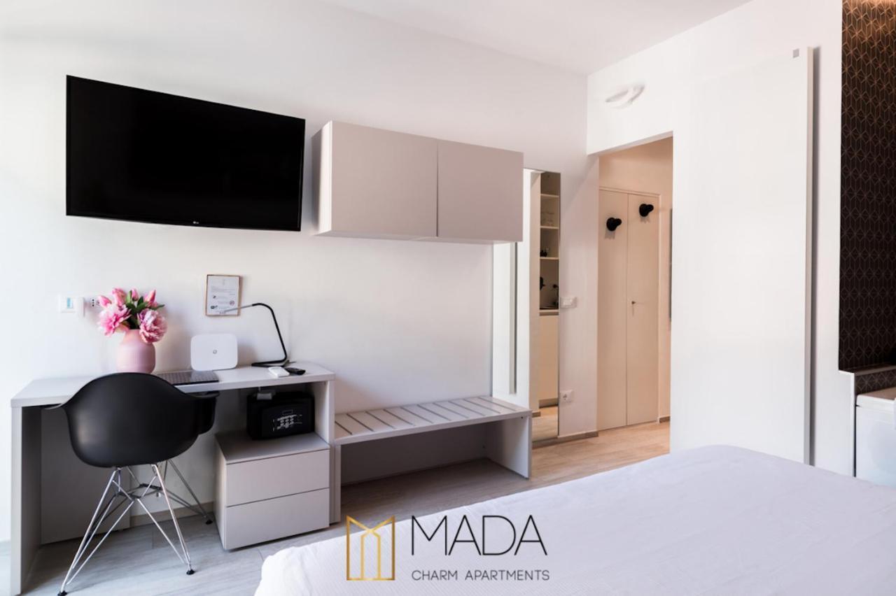 Mada Charm Apartments Jacuzzi เวอนาซซา ภายนอก รูปภาพ